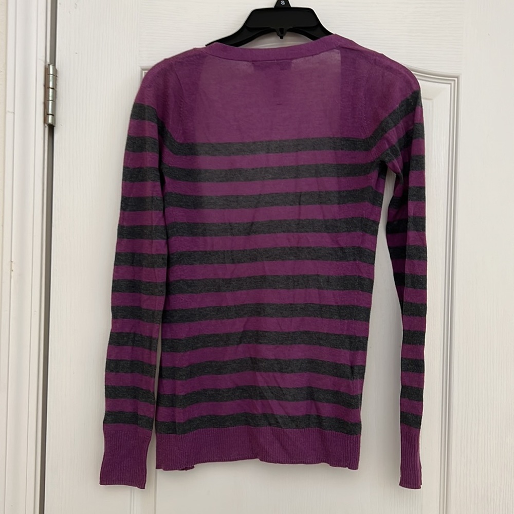 BCBGeneration purple abs gray striped cardigan - Picture 3 of 7